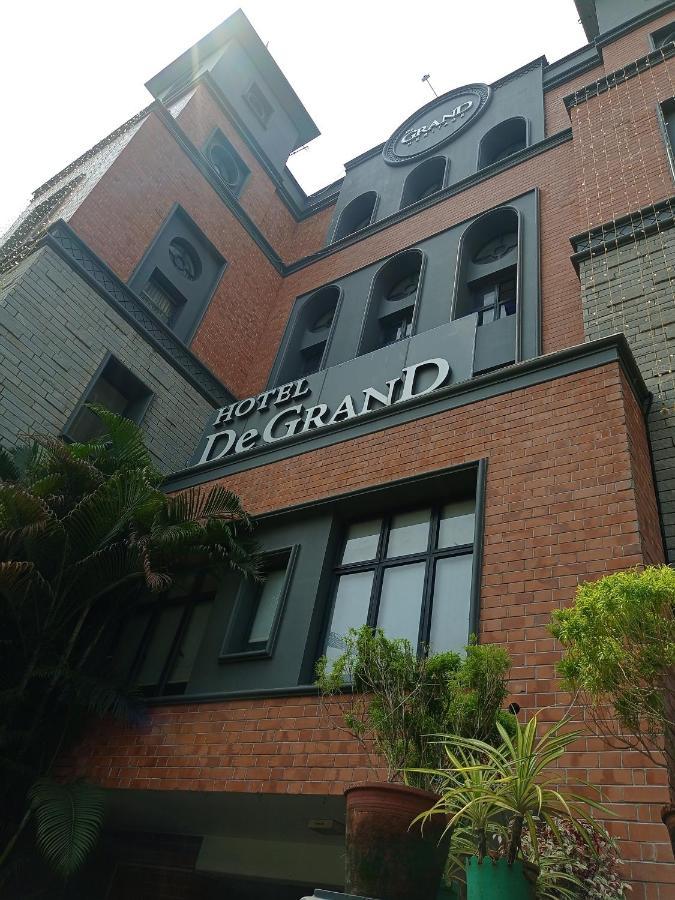 Hotel De Grand Kozhikode Bagian luar foto